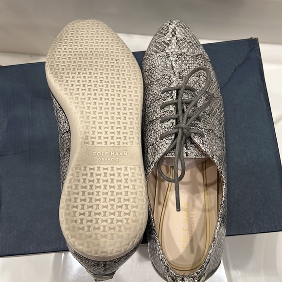 🔴SOLD🔴 Cole Haan Grand Series Oxfords (no box) - Picture 9 of 9